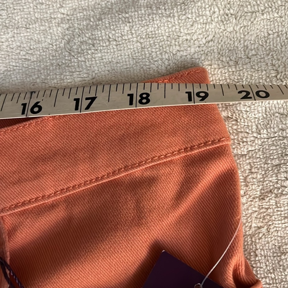 Gloria Vanderbilt ladies capris - Picture 8 of 10